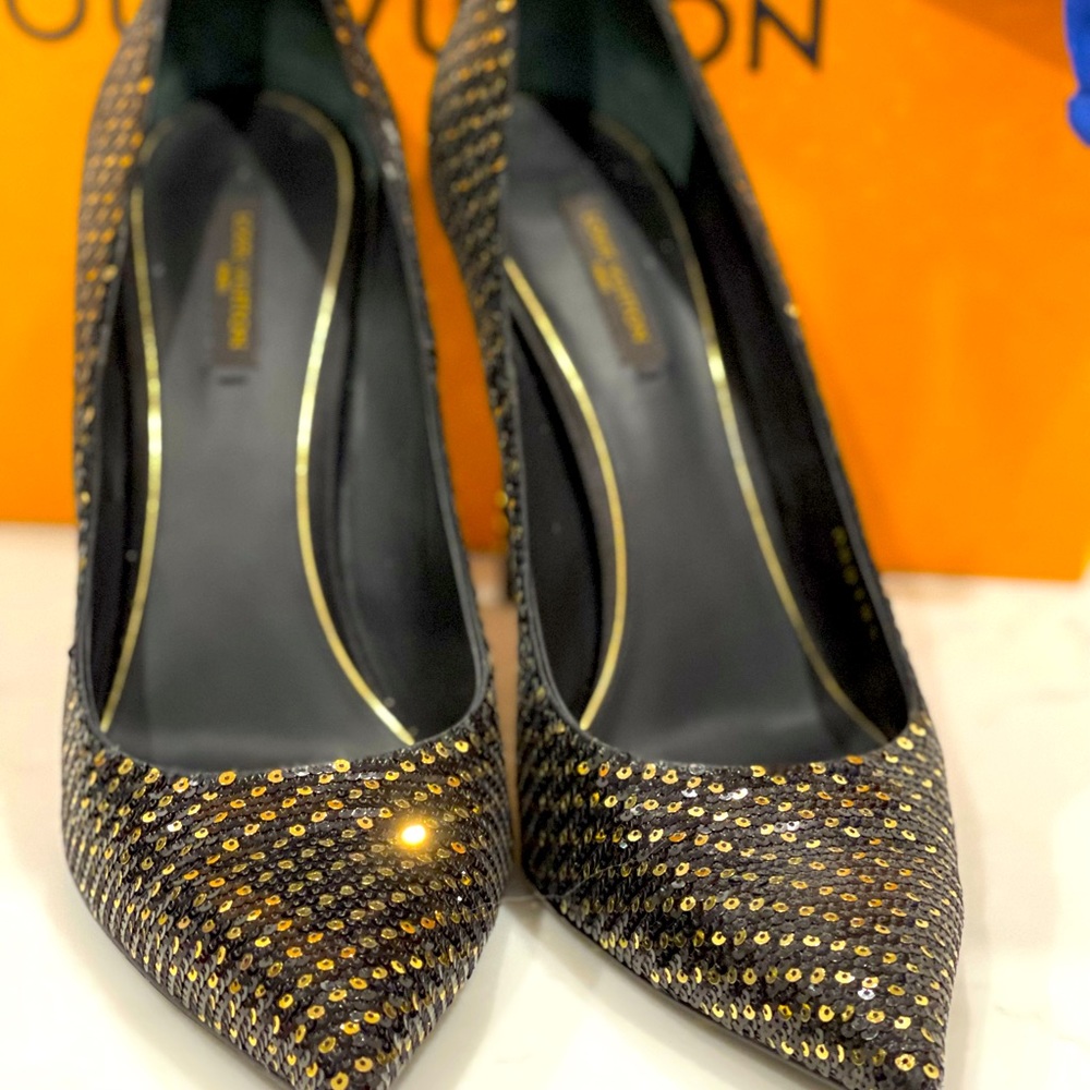 LV Black & Gold Sequins Pumps